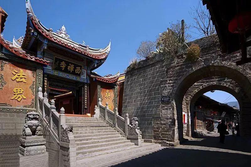 突击英雄