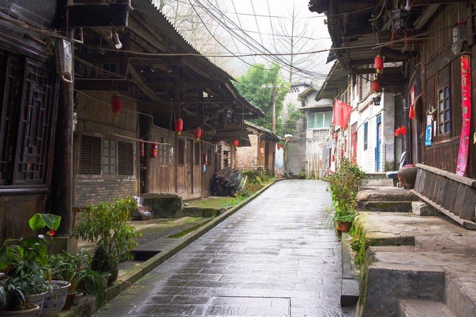 低温雨雪冰冻天气来袭 南明区全面准备加强应对