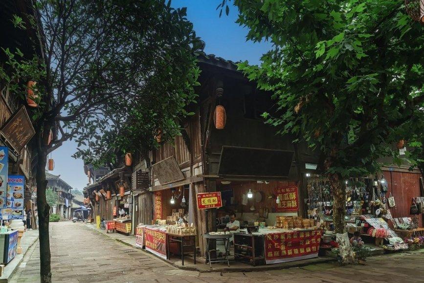 海口三港恢复通航：待渡场三千辆车需疏运，未购票车严禁进港